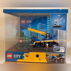 LEGO CITY MOBILE CRANE 60324 RETIRED Target Exclusive Store Display